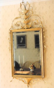 Federal mirror after being restored by Alexandra Hadik